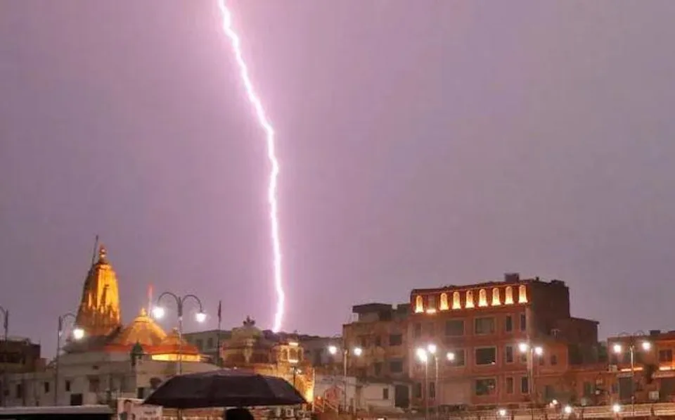 মর্মান্তিক, বজ্রাঘাতে মৃত্যু দুজনের, আহত বহু