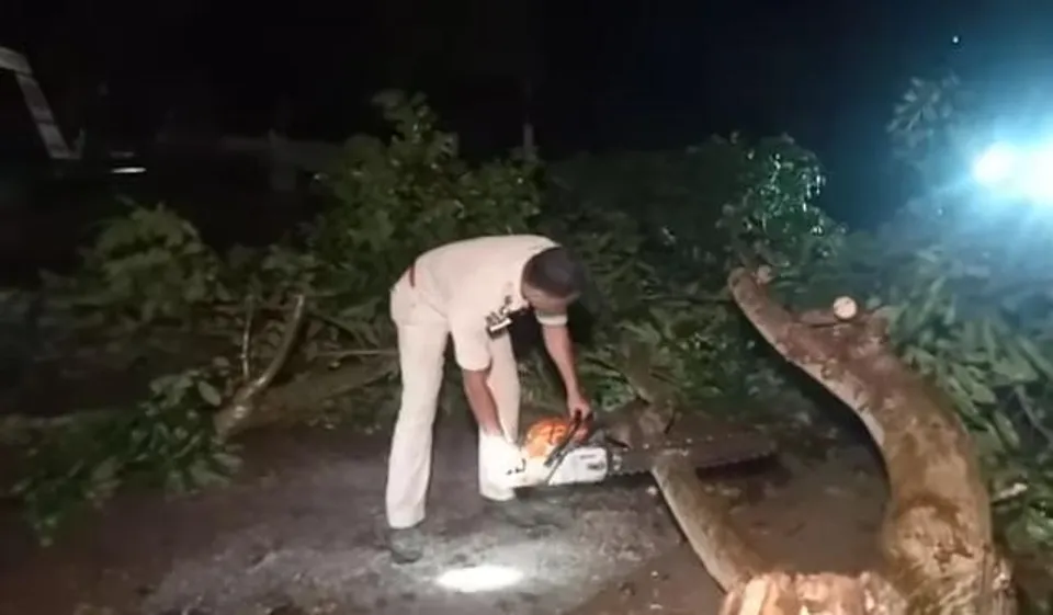 সিত্রাং এর কবলে বহু পরিবার