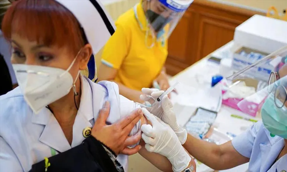 চিনের ভ্যাকসিন নিয়ে করোনায় আক্রান্ত ৬১৮ স্বাস্থ্যকর্মী