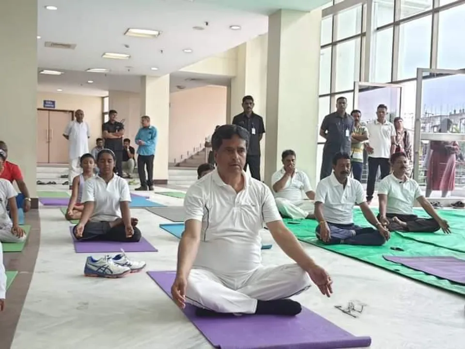 যোগা দিবস পালন করলেন ত্রিপুরার মুখ্যমন্ত্রী