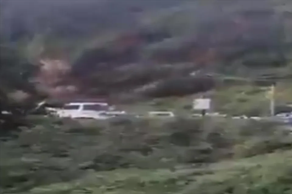 ব্যাপক ভূমিধসে অবরুদ্ধ NH-109, রইল ভিডিও