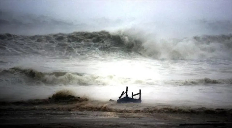 গতি বাড়িয়ে ধেয়ে আসছে ‘অশনি’