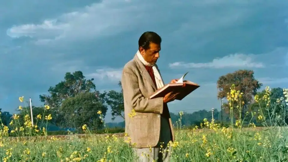 এবার হাতের নাগালে সত্যজিৎ রায়ের 'খেরোর খাতা'