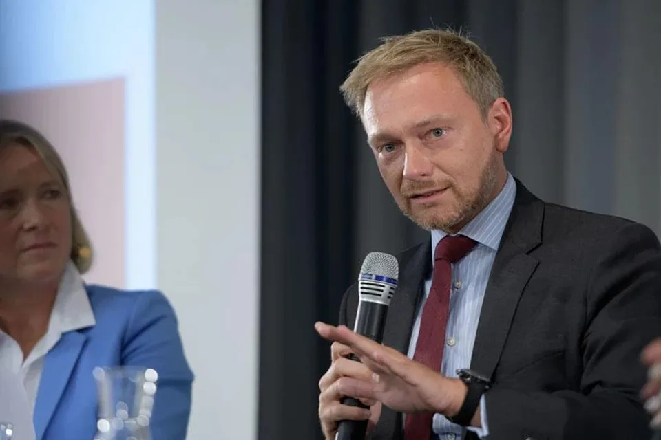 প্রতিরক্ষা ক্ষেত্রে বাজেট বাড়াতে হবে: জার্মান অর্থমন্ত্রী