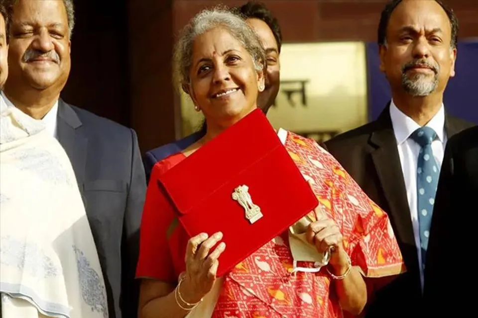 বাজেটে আরও বেশি সেক্টরের জন্য PLI স্কিম ঘোষণা করতে পারে সরকার!