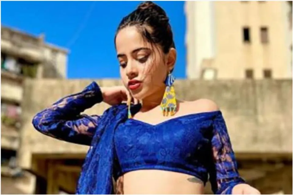 বোল্ড লুকে নয়, ট্রাডিশন্যাল পোশাকে মাতলেন উরফি