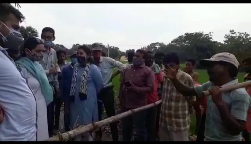 মেদিনীপুর গ্রামীণ নদী ভাঙন পরিদর্শনে বিধায়িকা