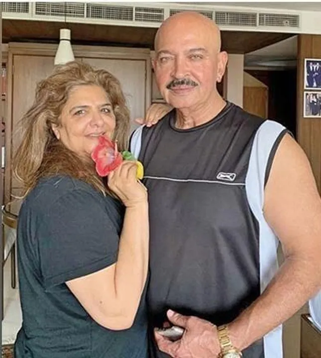 স্ত্রীর কাছ থেকে জন্মদিনের মিষ্টি শুভেচ্ছা পেলেন রাকেশ রোশন