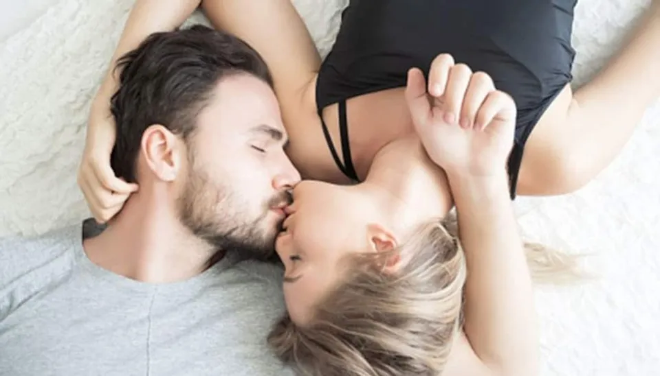 মধ্যরাতের ভালোবাসাযাপন