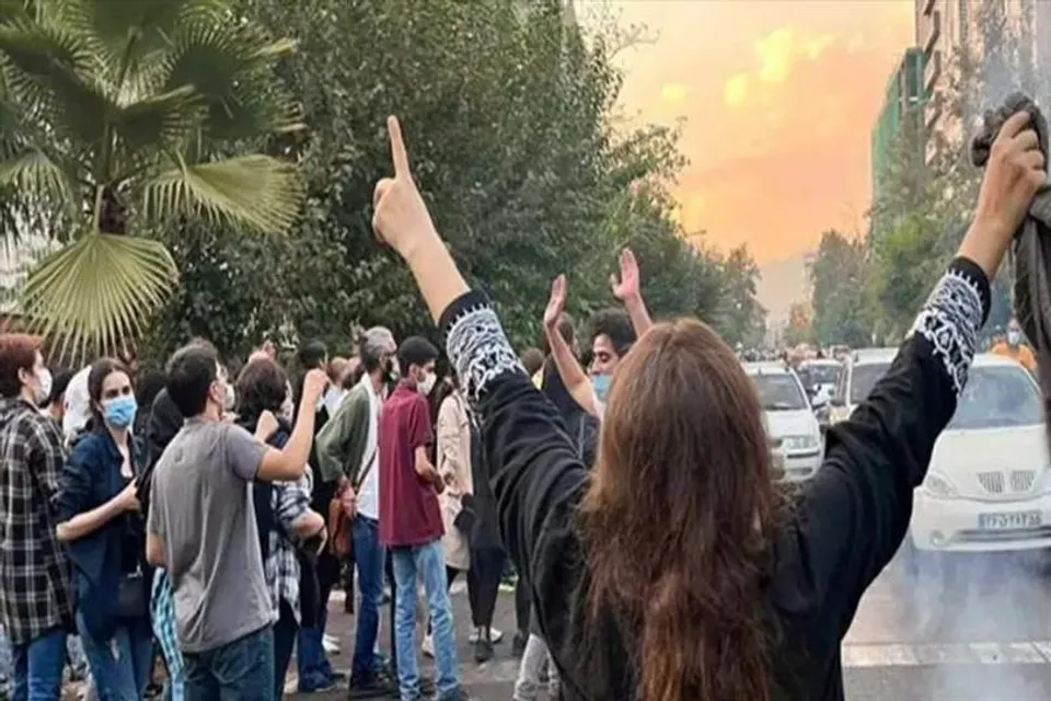 হিজাব আন্দোলনে নতুন বছরেও রক্তাক্ত ইরান