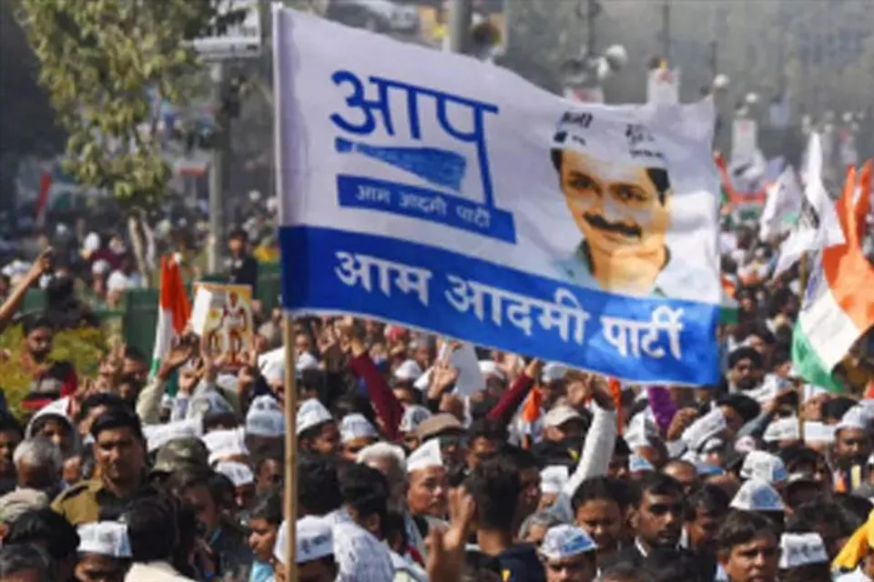 গুজরাত নির্বাচনে লড়বে কারা? ১০ জনের প্রার্থী তালিকা প্রকাশ আপের