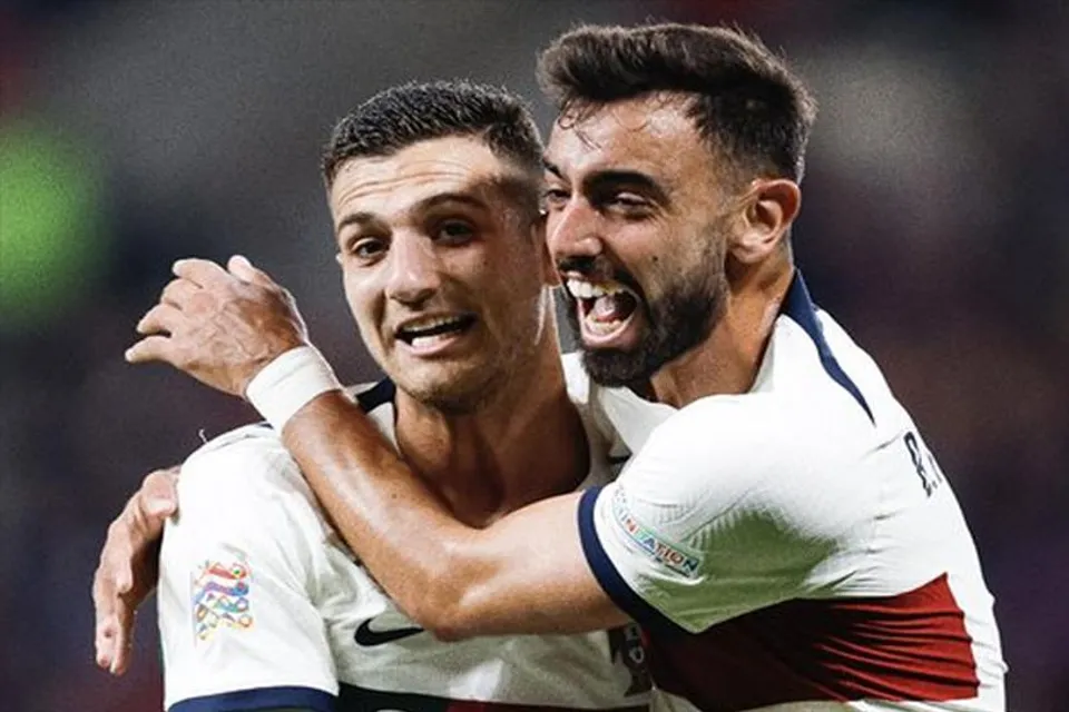 ম্যানচেস্টার ইউনাইটেডে খুশির হাওয়া