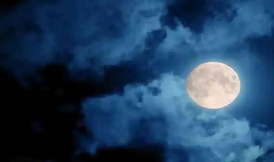 সন্ধ্যাবেলার পর একেবারেই করা উচিত নয় এই কাজগুলি