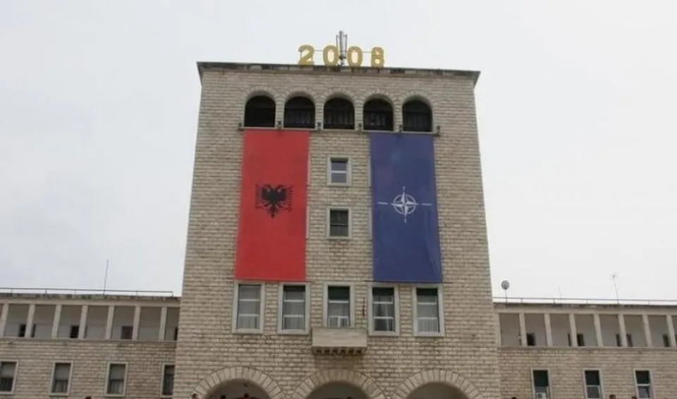 সামরিক কারখানায় অনুপ্রবেশের চেষ্টা, আলবেনিয়ায় রুশ নাগরিকসহ গ্রেফতার ৩