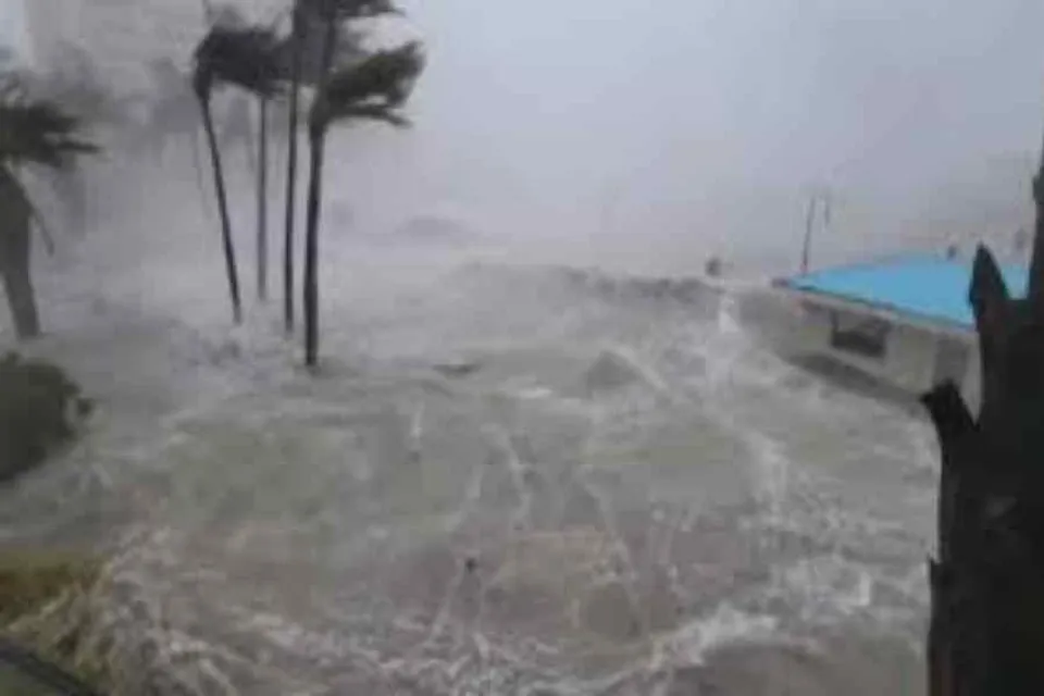 ফের হারিকেনে পরিণত হতে পারে ইয়ান