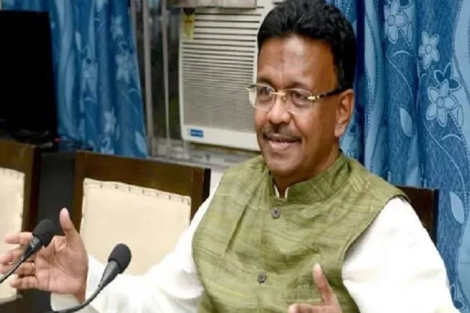 উত্তর কলকাতার ১০০টি বাড়ি নিয়ে উদ্বিগ্ন ফিরহাদ হাকিম