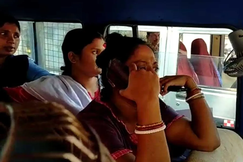 প্রতারণার দায়ে গ্রেফতার পার্থ ঘনিষ্ঠ মানসী গুছাইত