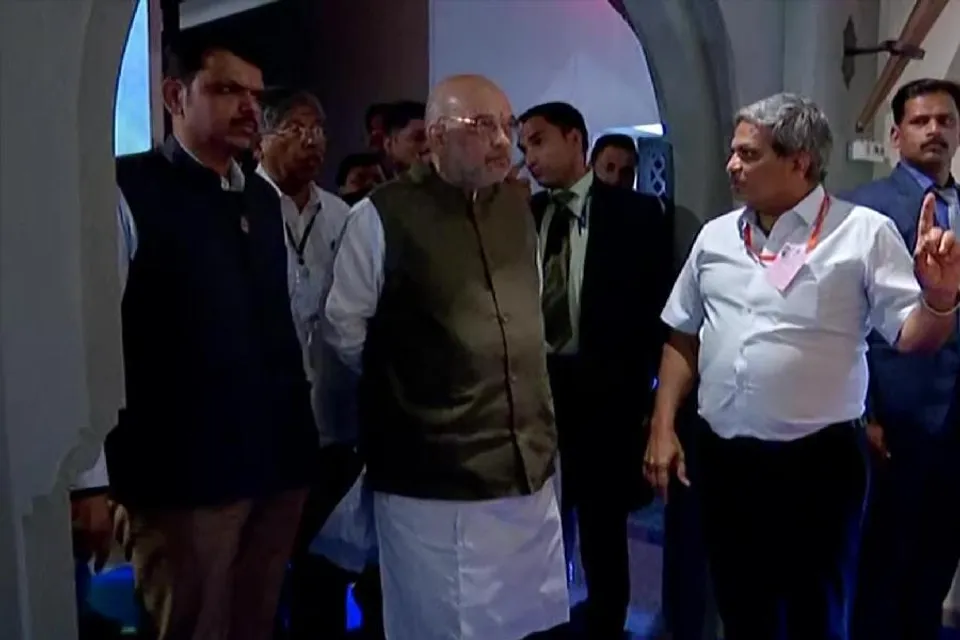 পুনেতে শিবাজি মহারাজের জীবনের ওপর ভিত্তি করে নির্মিত পার্কের উদ্বোধনী অনুষ্ঠানে যোগ দিয়েছেন অমিত শাহ