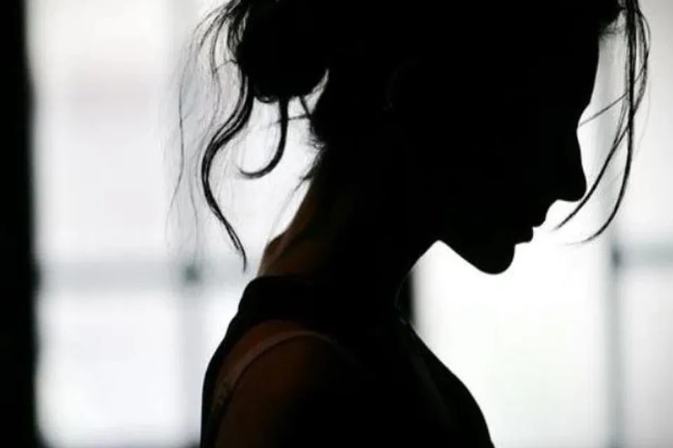 রাজ্যে স্ট্যাম্প পেপারে মহিলাদের বিক্রির অভিযোগে নোটিশ জাতীয় মানবাধিকার কমিশনের