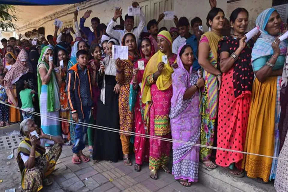 প্রথম দফায় ভোট দেবেন ২,৩৯,৭৬,৭৬০ জন