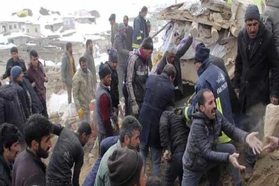 ইরানের ভূমিকম্পে বাড়ল মৃতের সংখ্যা