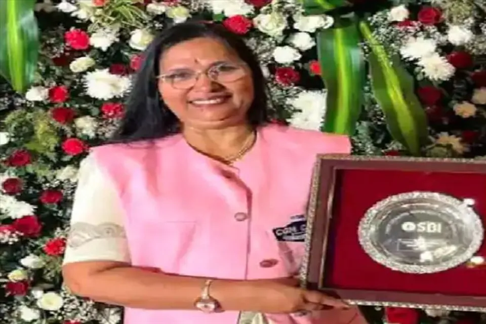 সাফাইকর্মী থেকে ব্যাঙ্কের অ্যাসিসট্যান্ট ম্যানেজার