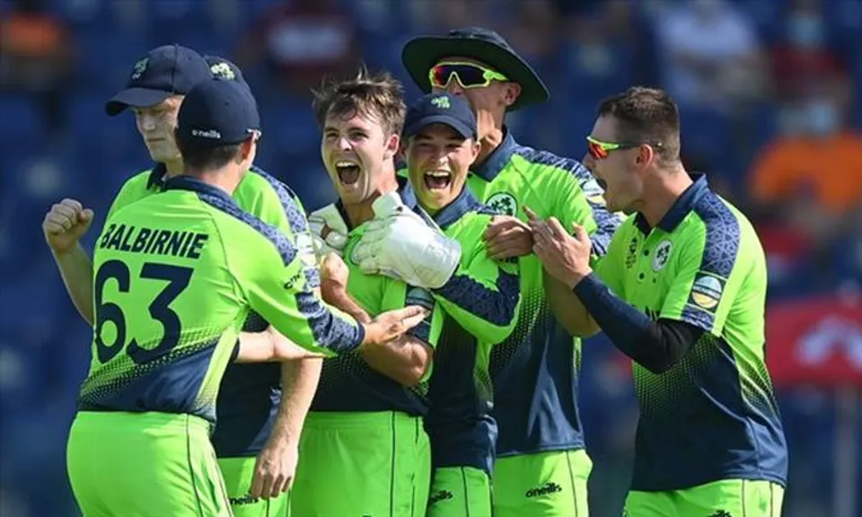 টি-২০ বিশ্বকাপে নজির গড়লেন ক্যাম্ফার