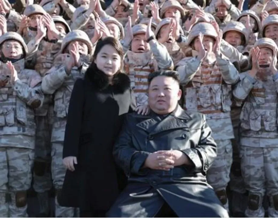 আবারও প্রকাশ্যে কিমের মেয়ে, বাড়ছে উত্তরাধিকার বিতর্ক