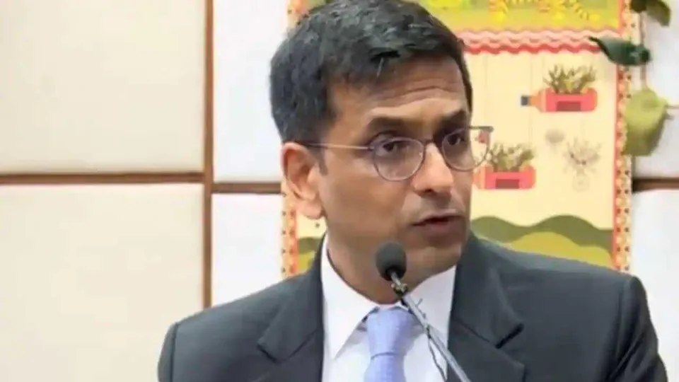 আগামীকাল ধর্মঘট ডাকা আইজীবীদের সঙ্গে দেখা করতে পারেন প্রধান বিচারপতি