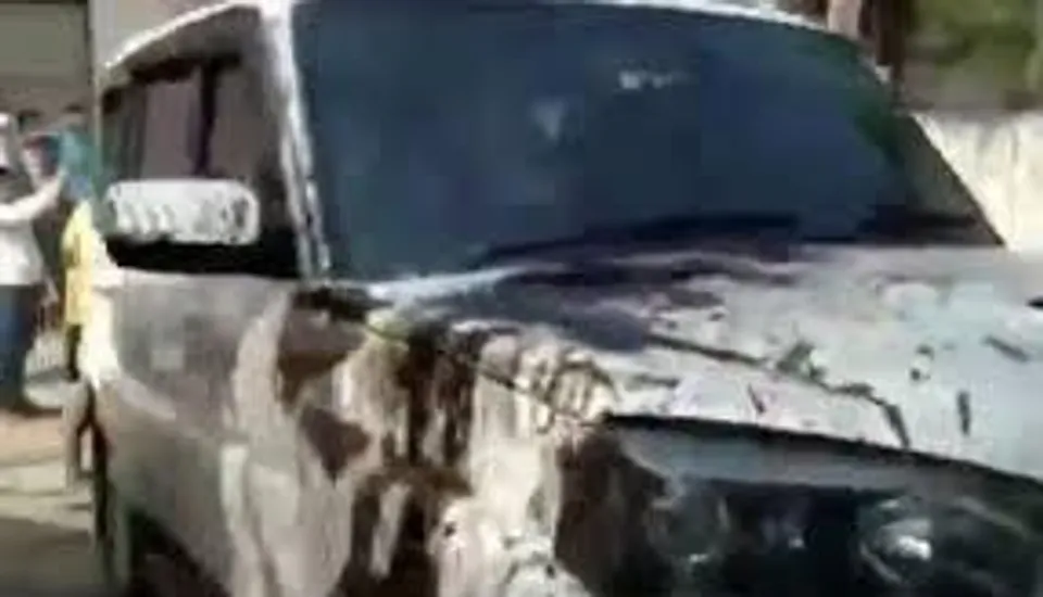 প্রকাশ্যে তৃনমূলের গোষ্ঠী  হামলায় আহত হন খোদ মন্ত্রী, অভিযোগের তীর তৃণমূল যুব ও ব্লক সভাপতির বিরুদ্ধে