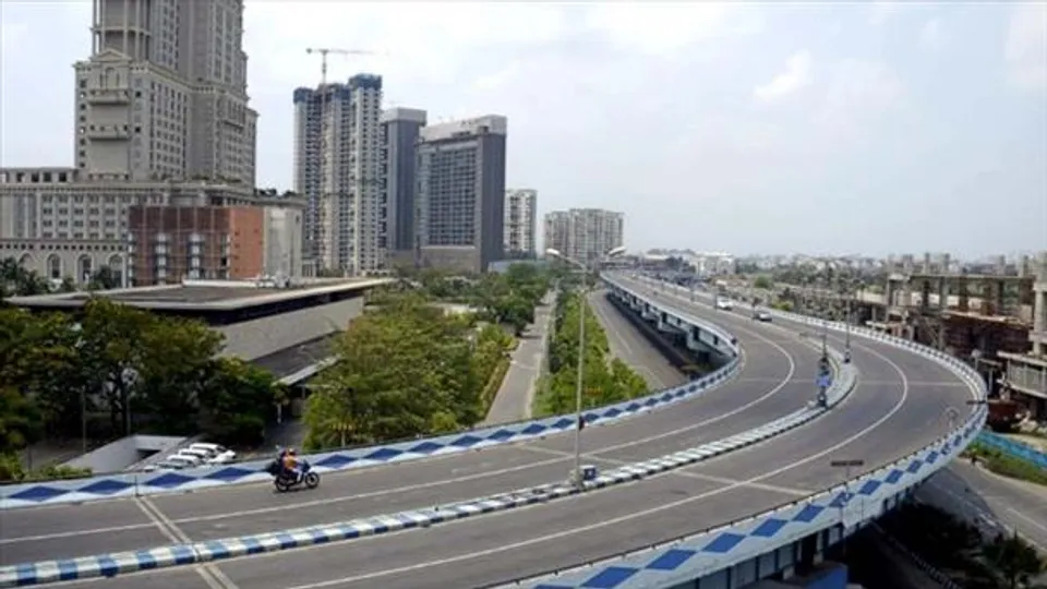 বৃষ্টির জলের পাইপে নজর!