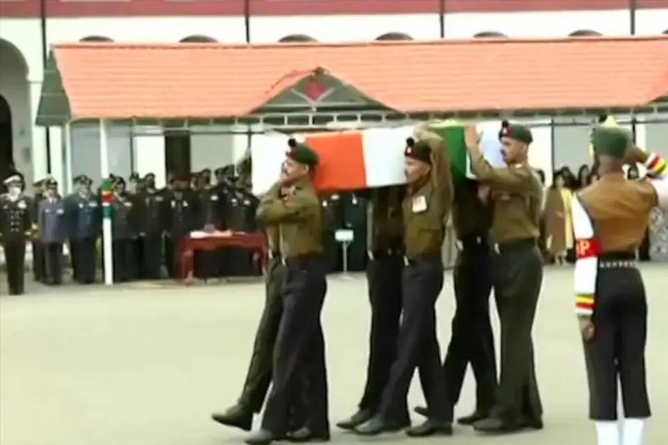 সন্ধ্যায় কপ্টার দুর্ঘটনায় নিহতদের প্রতি শ্রদ্ধা জ্ঞাপন করবেন প্রধানমন্ত্রী