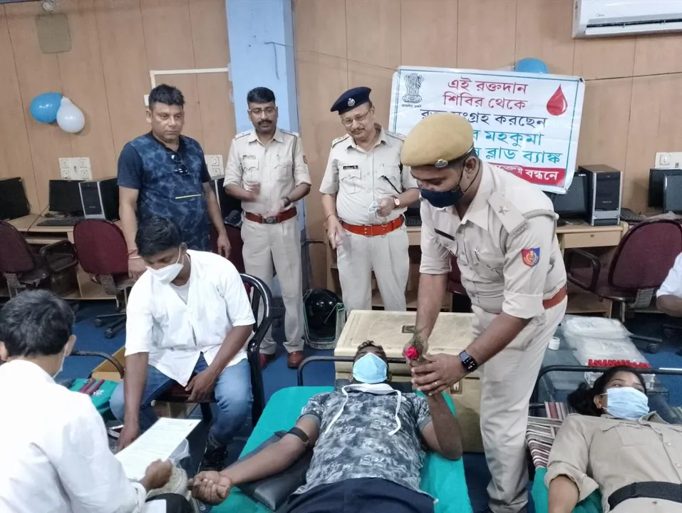 খড়গপুর জিআরপি’র উদ্যোগে রক্তদান শিবির