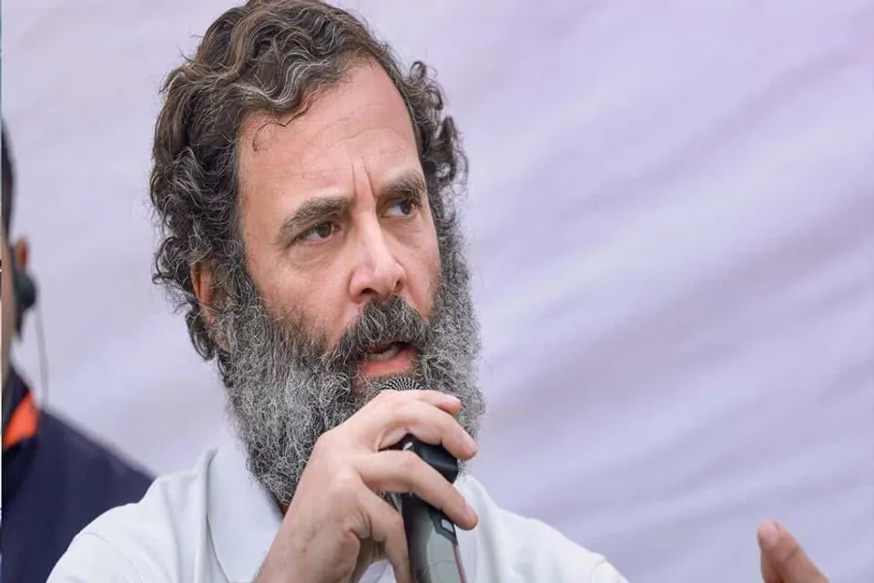 বিতর্কের মুখে দেশবাসীর কাছে ক্ষমা চাইবেন কি রাহুল?