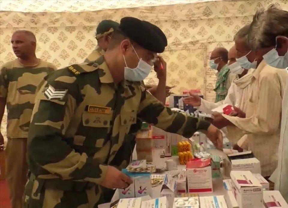 কাঠুয়ায় বিনামূল্যে মেডিকেল ক্যাম্পের আয়োজন করল বিএসএফ