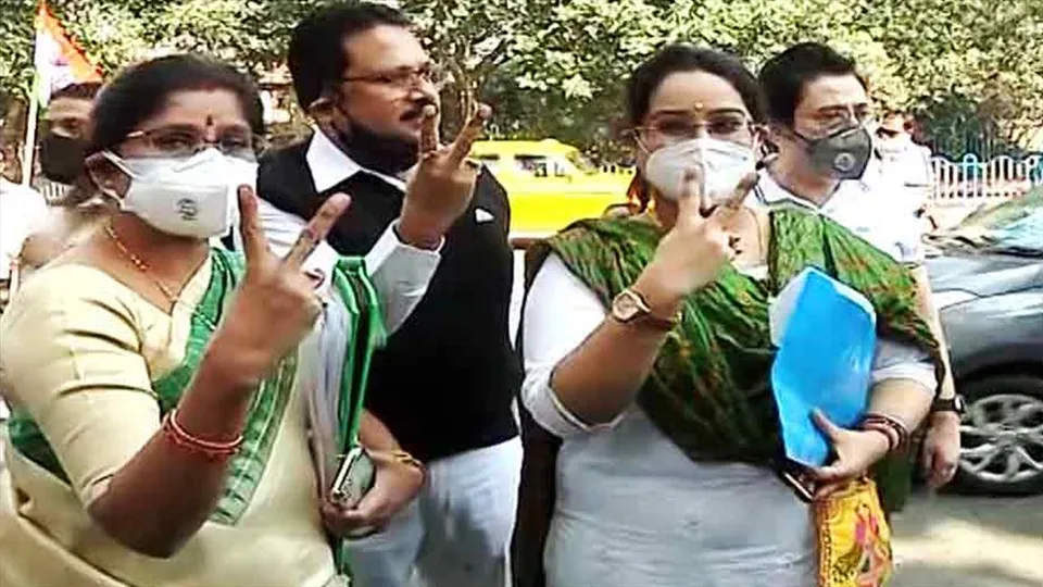 মায়ের সঙ্গে কথা বলেই কাজ করব : পূজা পাঁজা