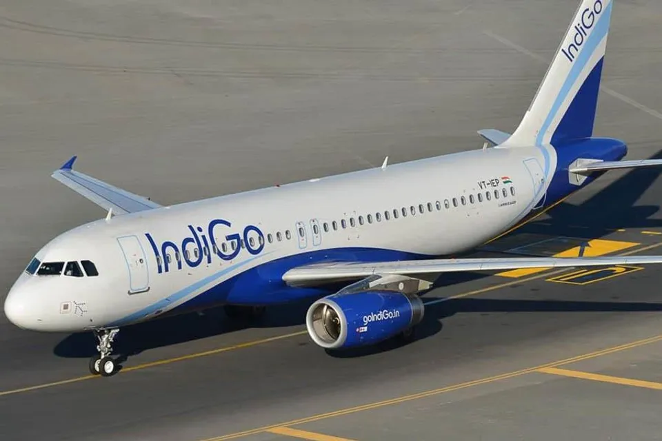 বিমানে এমার্জেন্সি এক্সিট কভার অপসারণের জন্য যাত্রীর বিরুদ্ধে দায়ের এফআইআর