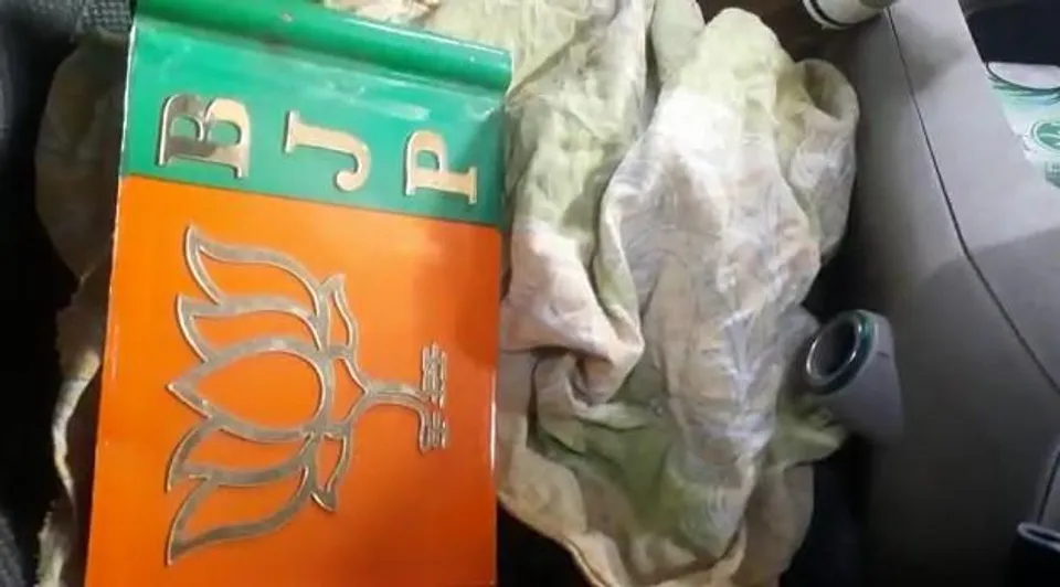 বিজেপির পতাকা ও হুটার লাগিয়ে দুর্গাপুরে ধৃত দুই যুবক