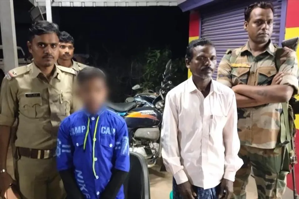 পুলিশের তৎপরতায় নিখোঁজ ছেলেকে কাছে পেল পরিবার