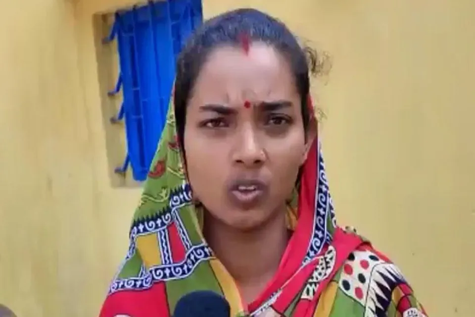 পোষ্য কুকুর বড় করে তুলছে ছাগল ছানাকে, শুনুন পরিবারের সদস্যের বক্তব্য