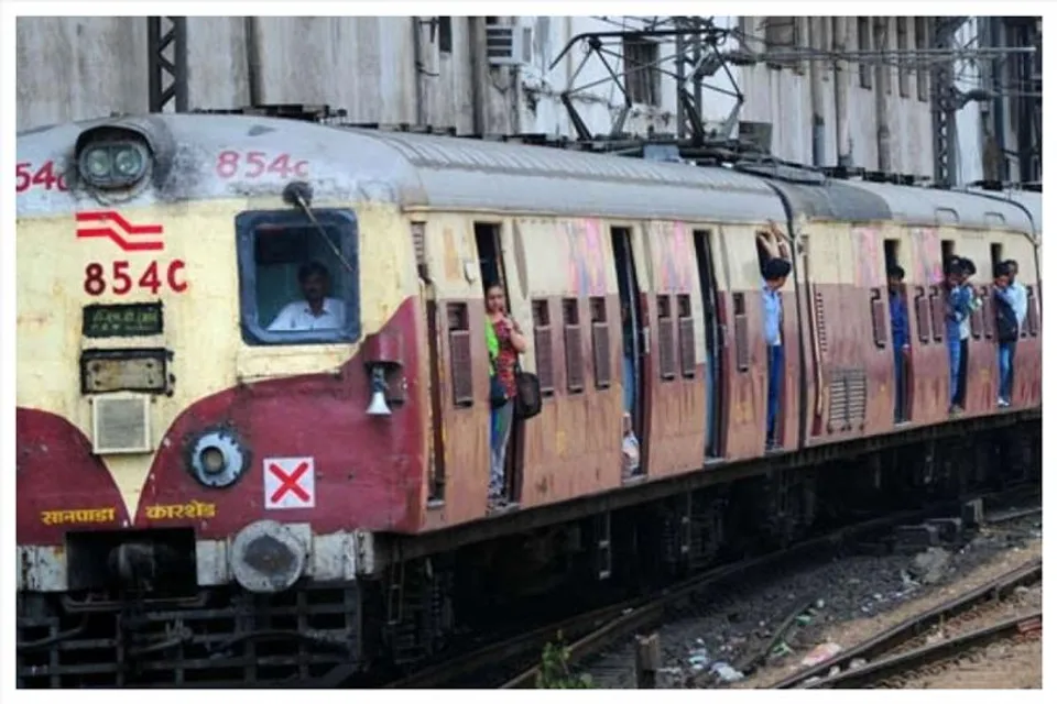 উৎসবের মরসুমে ভিড় সামলাতে ২৪২ টি বিশেষ ট্রেনের ব্যবস্থা করেছে কেন্দ্রীয় রেল