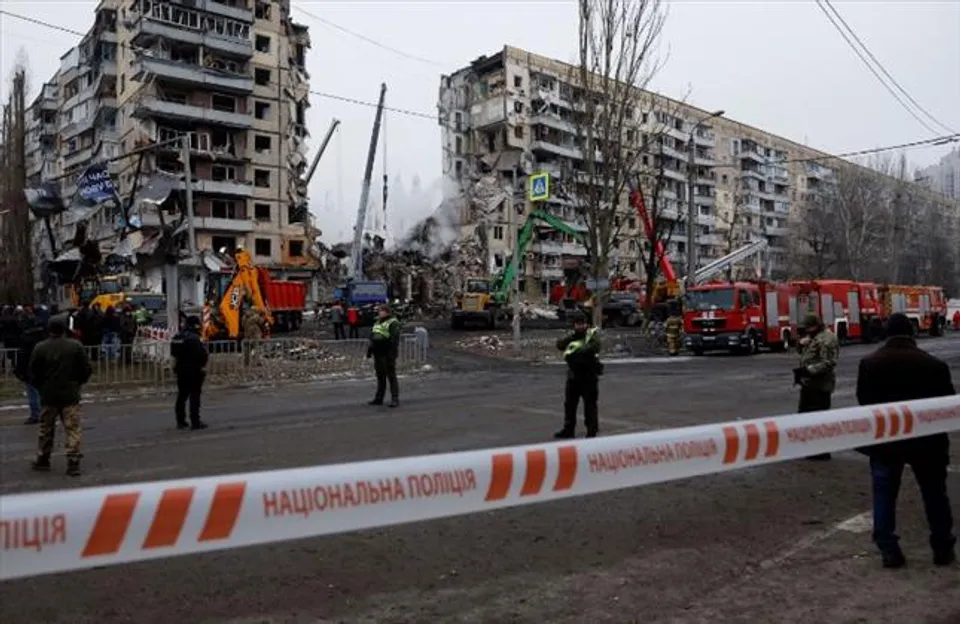 ডিনিপ্রো ক্ষেপণাস্ত্র হামলায় নিহতের সংখ্যা বেড়ে ৩০ঃ ইউক্রেন