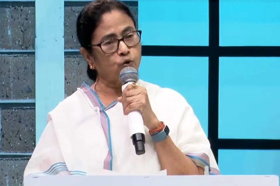 নিয়োগ দুর্নীতিতে সরব মমতা