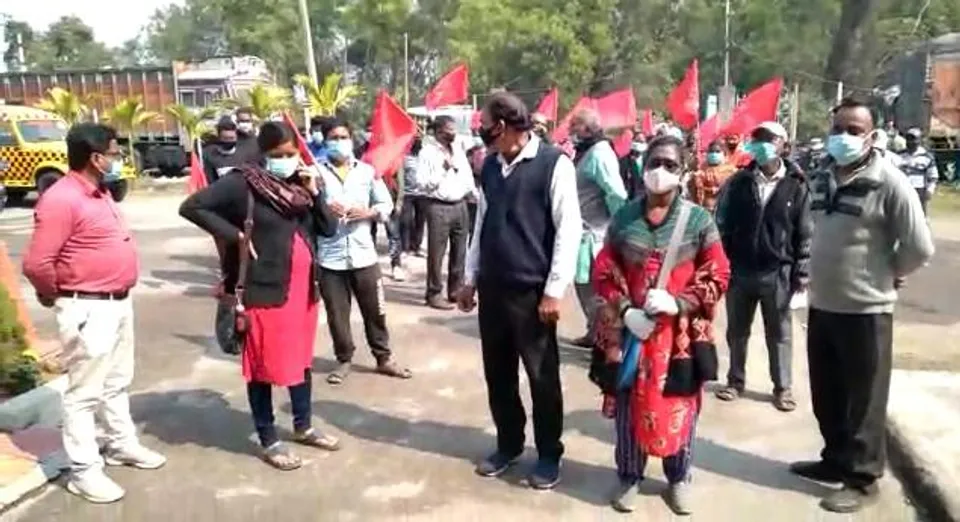 বেশ কয়েক দফা দাবি নিয়ে ডেপুটেশন সিপিএম এর