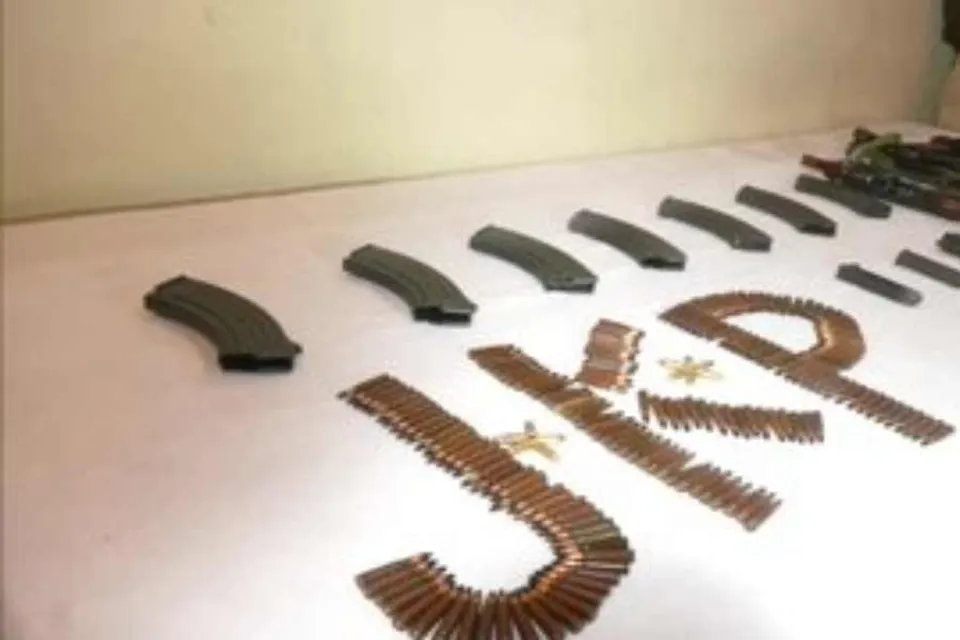 জইশ-ই-মোহাম্মদ দল ফাঁস, গ্রেফতার ৩