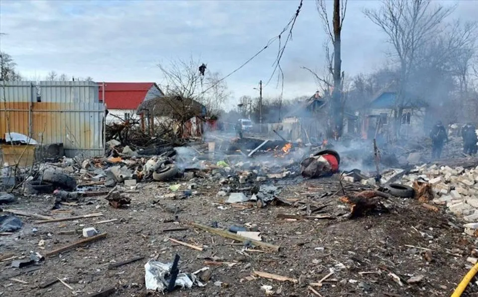 ক্ষেপণাস্ত্রের টুকরোয় ক্ষতিগ্রস্ত শিল্প সুবিধা এবং ঘরবাড়িঃ কিয়েভ কর্মকর্তা