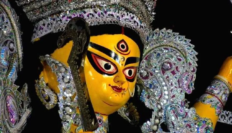 পুজোয় বিদ্যুতের বিলে ছাড়ে বাড়ছে ক্ষতির আশঙ্কা