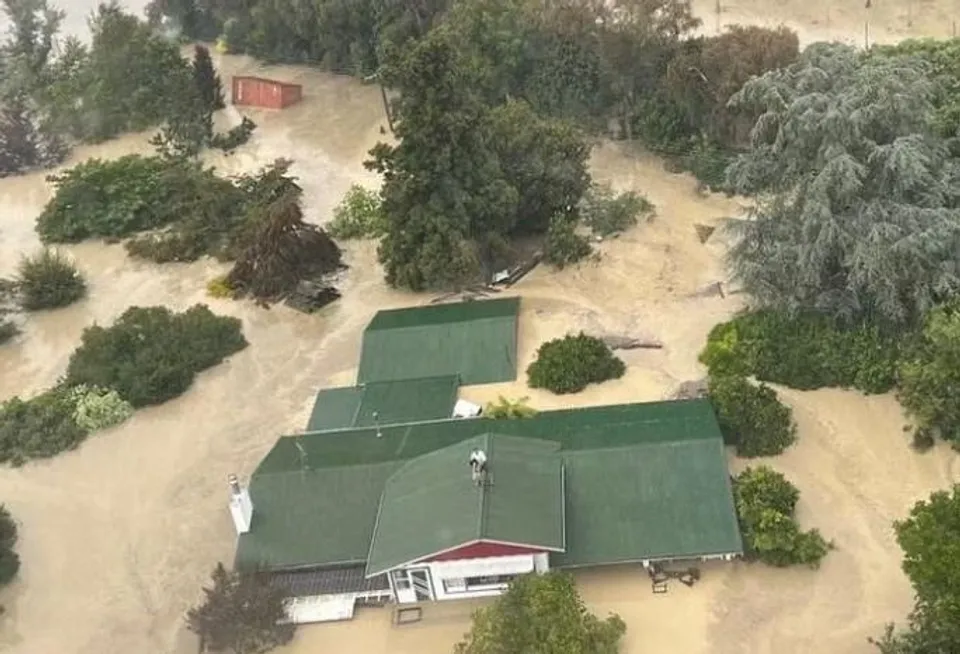 নিউজিল্যান্ডে ঘূর্ণিঝড়ে মৃতের সংখ্যা বেড়ে ৮