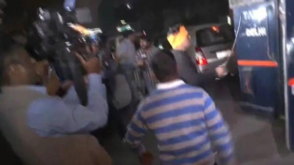 শ্রদ্ধা হত্যায় অভিযুক্ত আফতাবের উপর হামলা