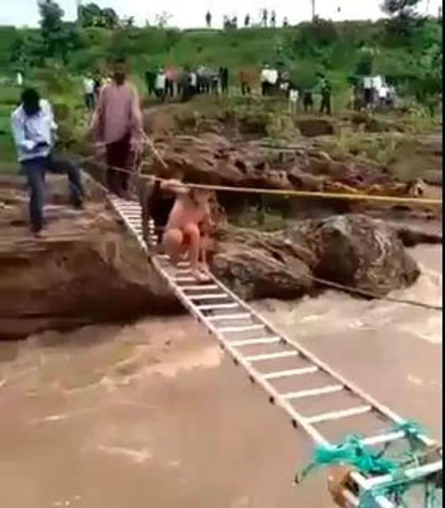 নদী থেকে চার বালককে উদ্ধার করলো ছত্তিশগড় পুলিশ